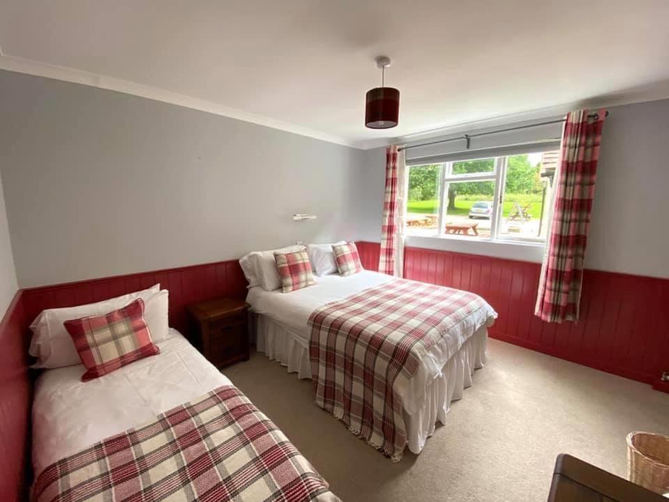 Bed and Breakfast The Benett Arms Shaftesbury Esterno foto